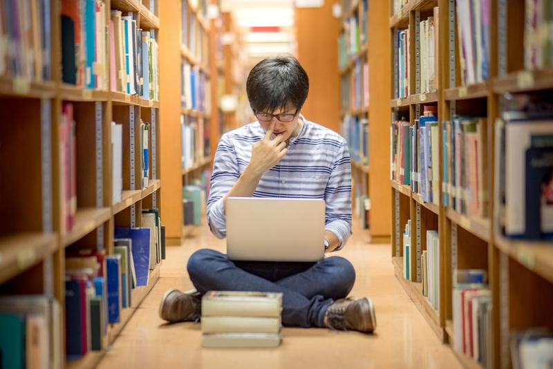 行业研究与企业分析，财务建模与估值方法